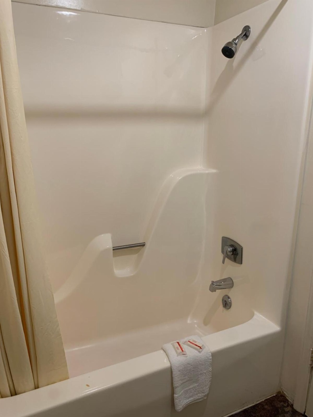 Economía Inn Imagen principal