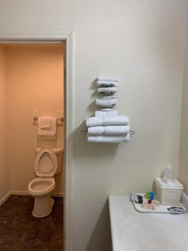 Economy Inn 9