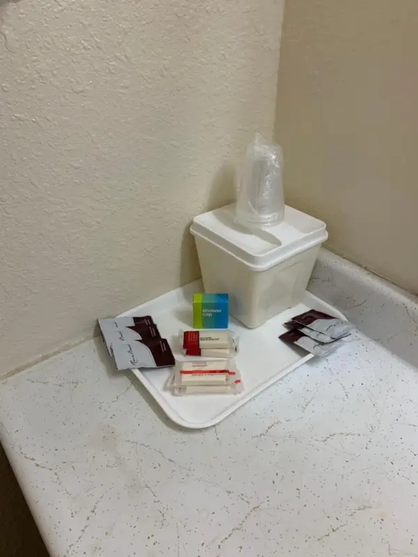 Economy Inn 4