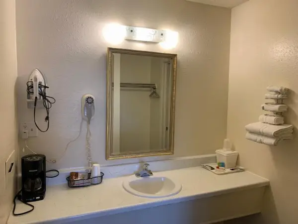 Economy Inn 7